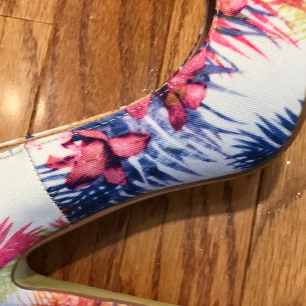 NWOT~Liliana~Cute Heels~~๐๐งก - Picture 5 of 6